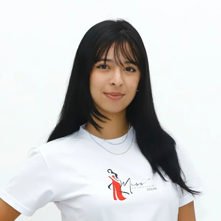 Julia Ayumi Camargo Makiyama